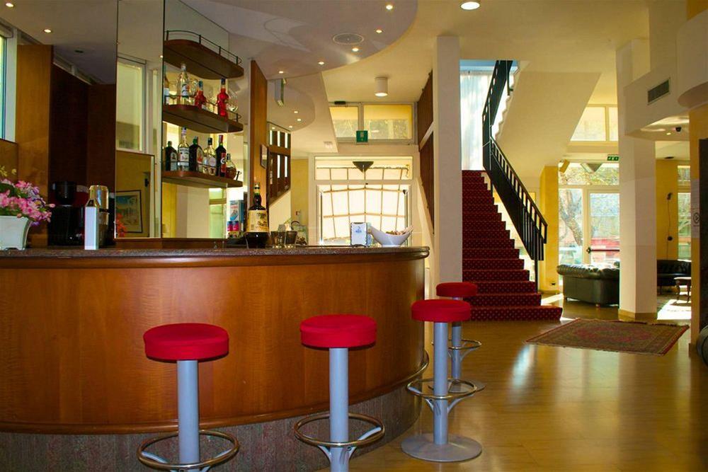 Hotel Kursaal 3*