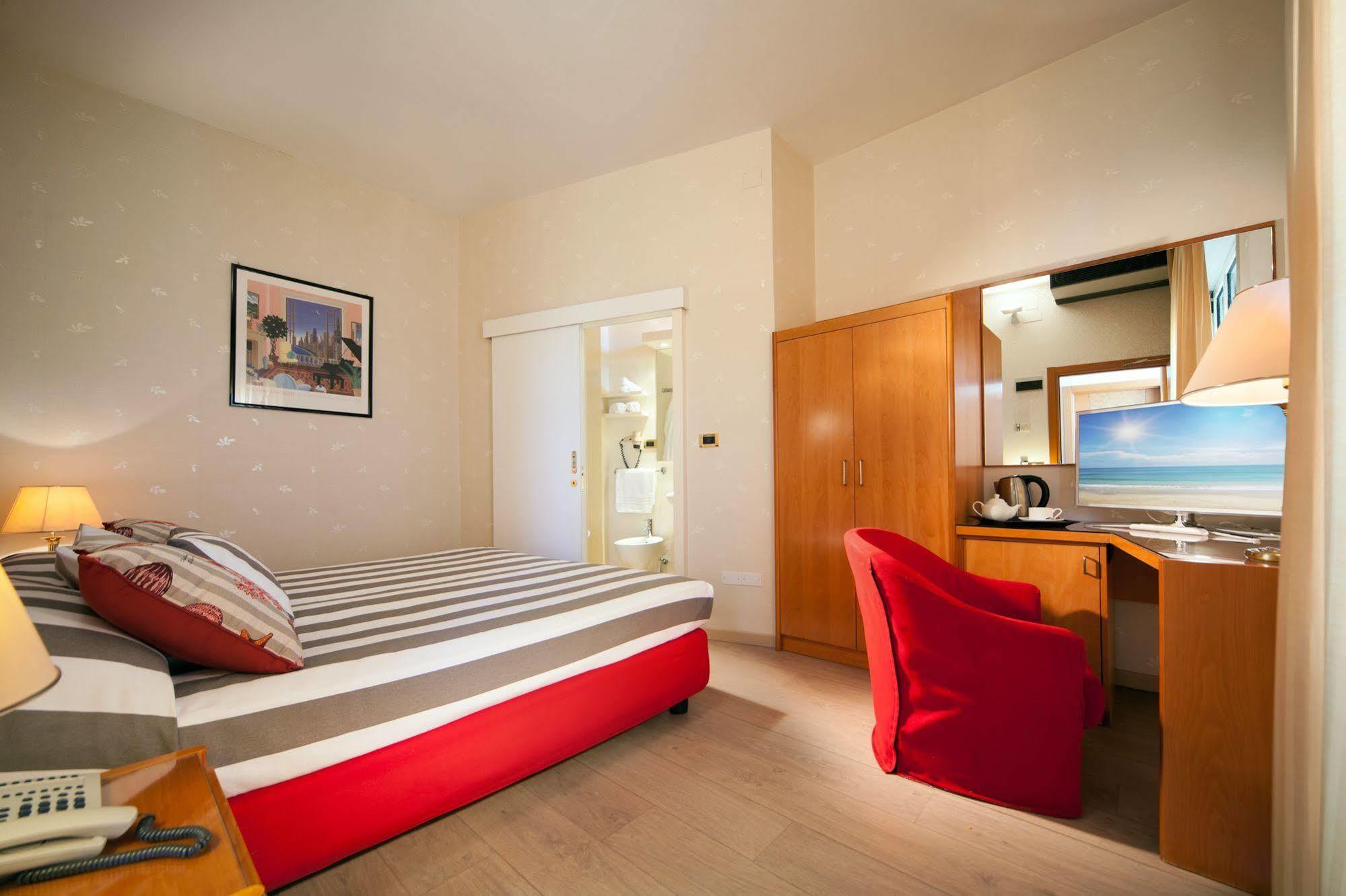 Hotel Kursaal 3*